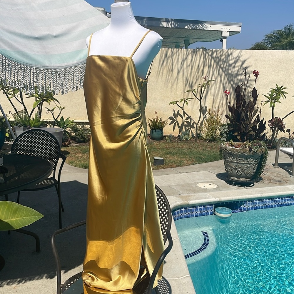 NWOT | Floor length gold gown with side leg slit by Dress Forum | Size S